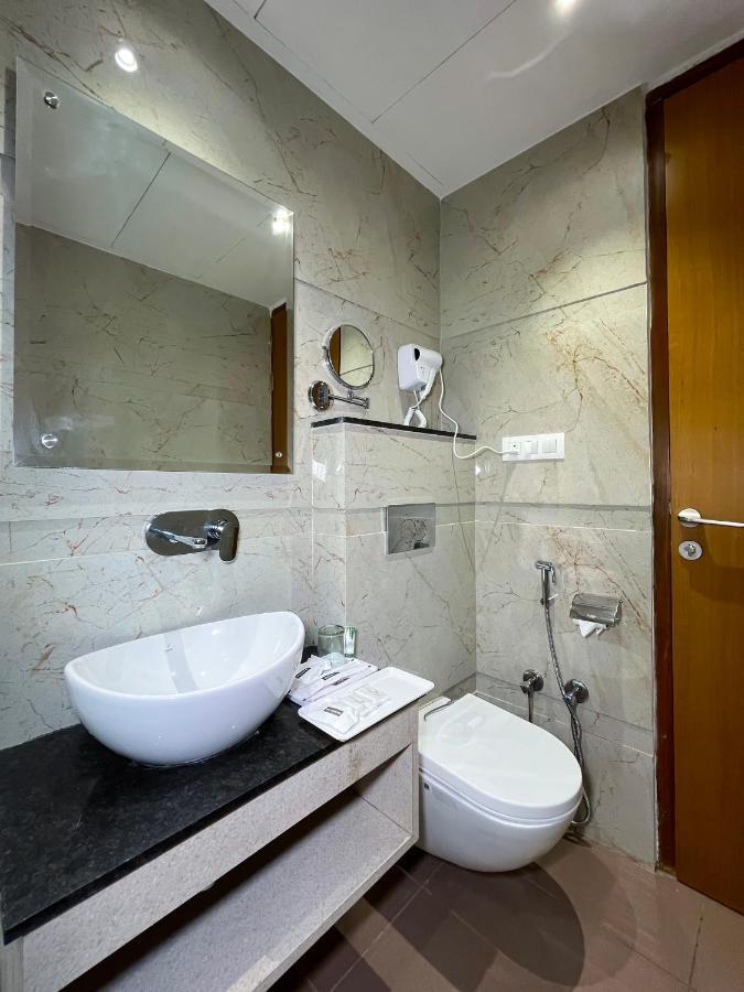 Hotel Classio Royale Amritsar Exterior photo